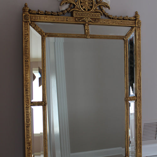 Manor Mirror