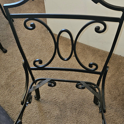 Wrought Iron Dining Table Set (includes 4 Chairs)